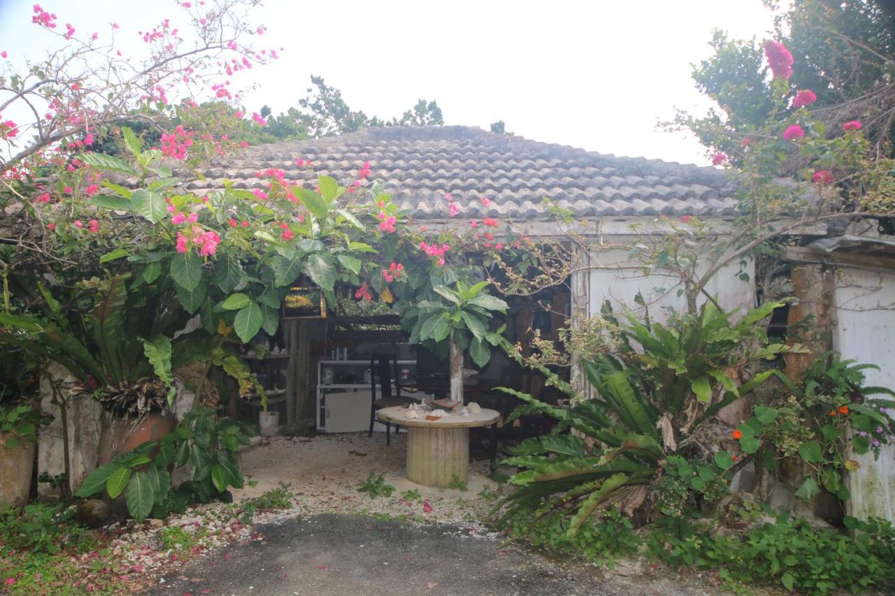 Kukuru Camping Hotel Miyakojima  Exterior photo